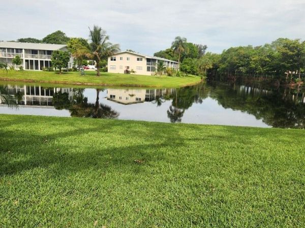 102 E Westbury, Unit 102, Deerfield Beach, FL 33442