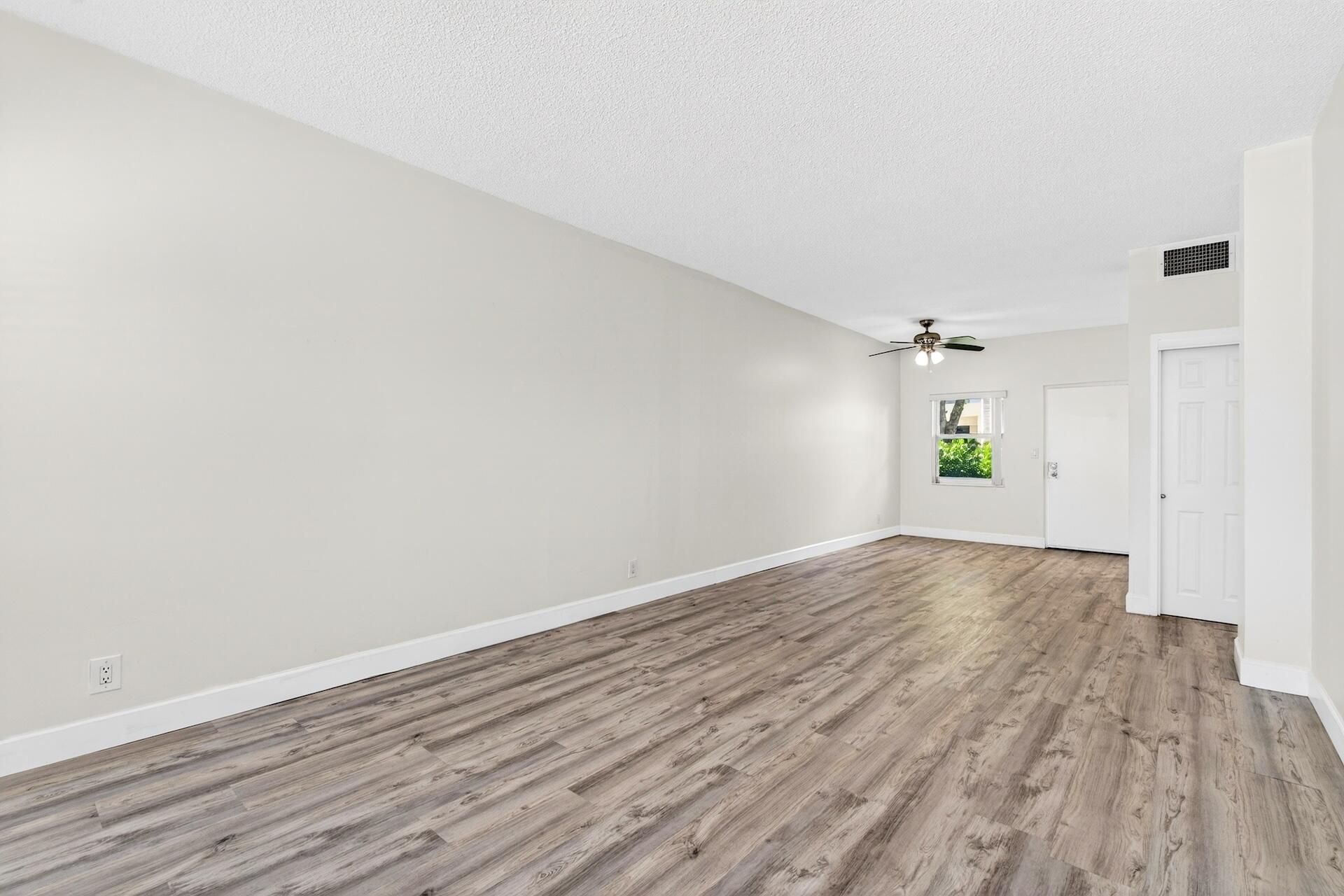 2555 NE 11th Street, Unit 104, Fort Lauderdale, FL 33304 Photo