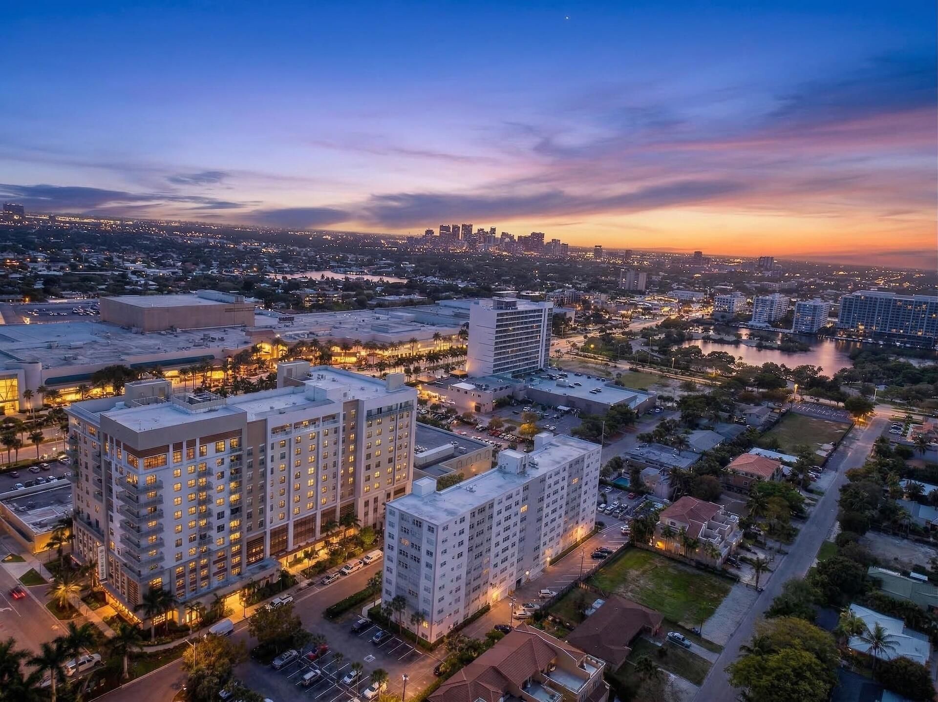 2555 NE 11th Street, Unit 104, Fort Lauderdale, FL 33304 Photo