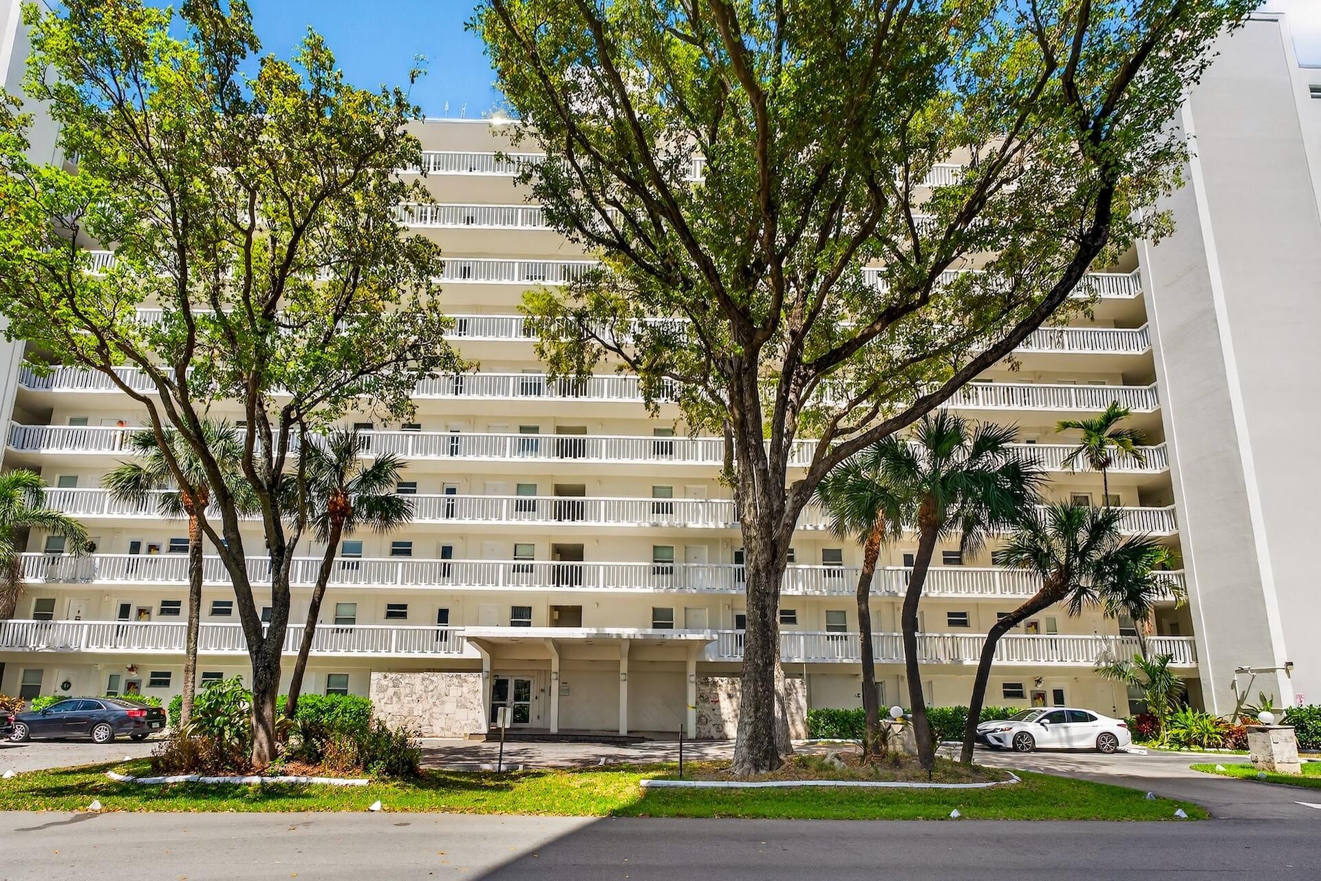 2555 NE 11th Street, Unit 104, Fort Lauderdale, FL 33304 Photo