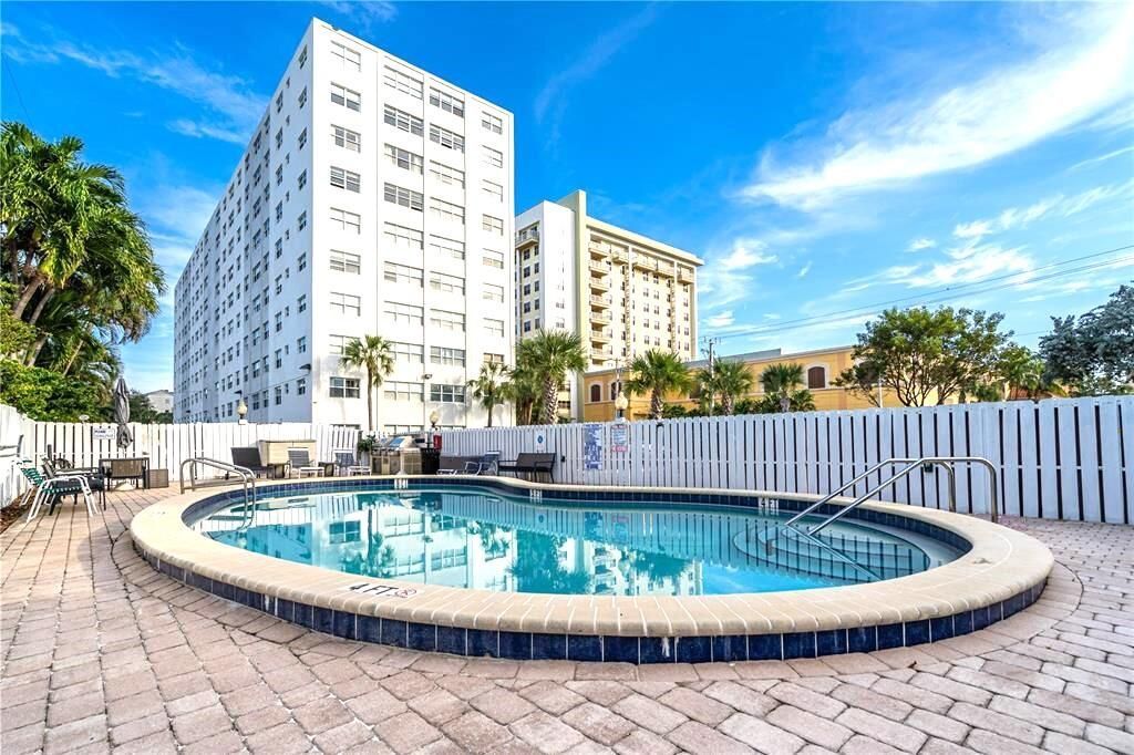 2555 NE 11th Street, Unit 104, Fort Lauderdale, FL 33304 Photo