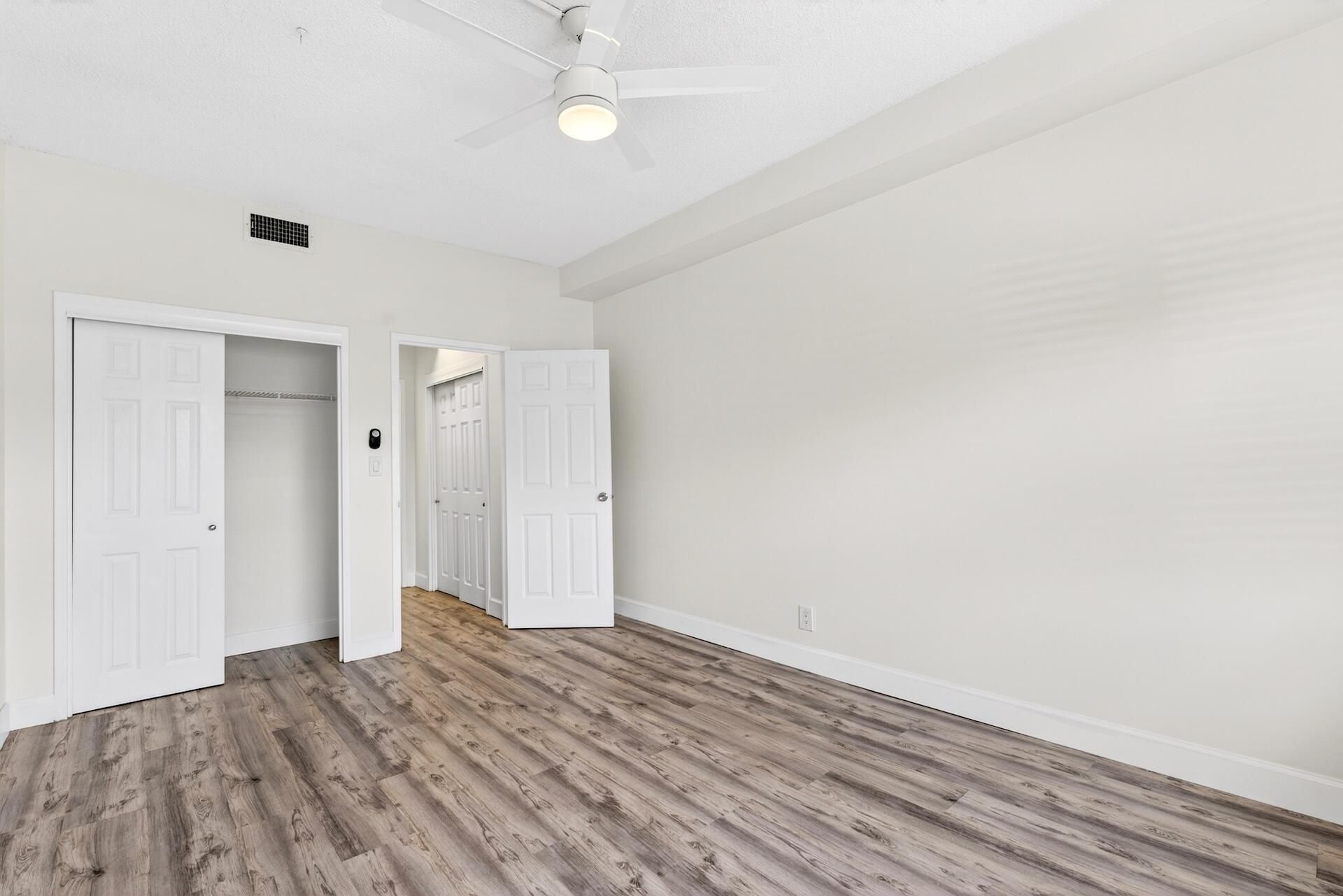 2555 NE 11th Street, Unit 104, Fort Lauderdale, FL 33304 Photo