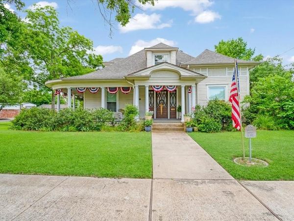 704 E Main Street, Honey Grove, TX 75446