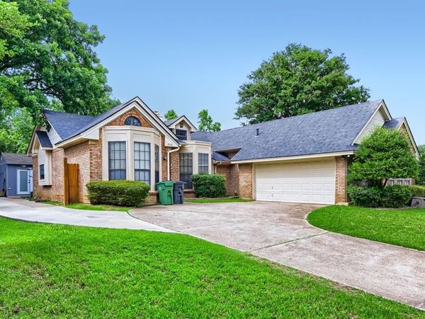 709 Whistler Drive, Arlington, TX 76006