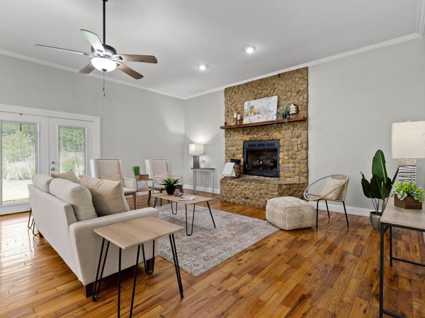 9304 Oak Street, Ooltewah, TN 37363