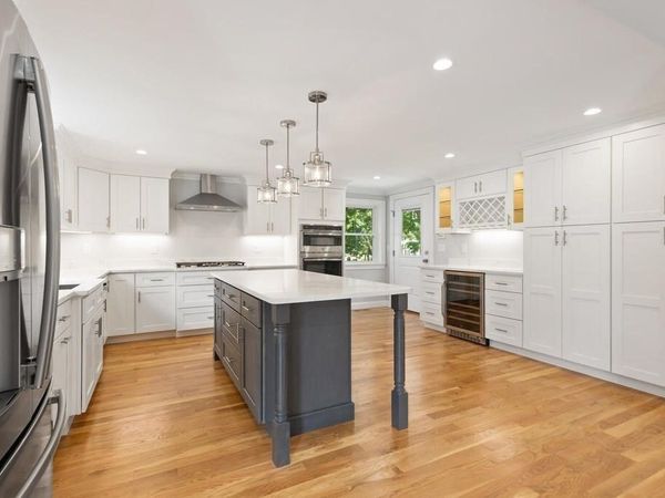 55 Ralph St, Watertown, MA 02472