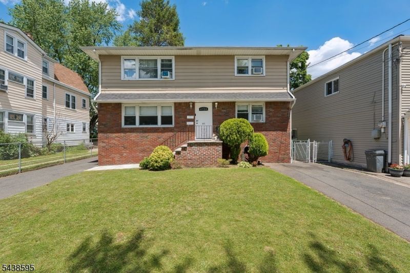 38 Rossiter Ave, Paterson, NJ 07502 Main Photo