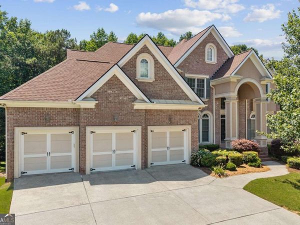 2905 Ivy Hill Drive, Buford, GA 30519