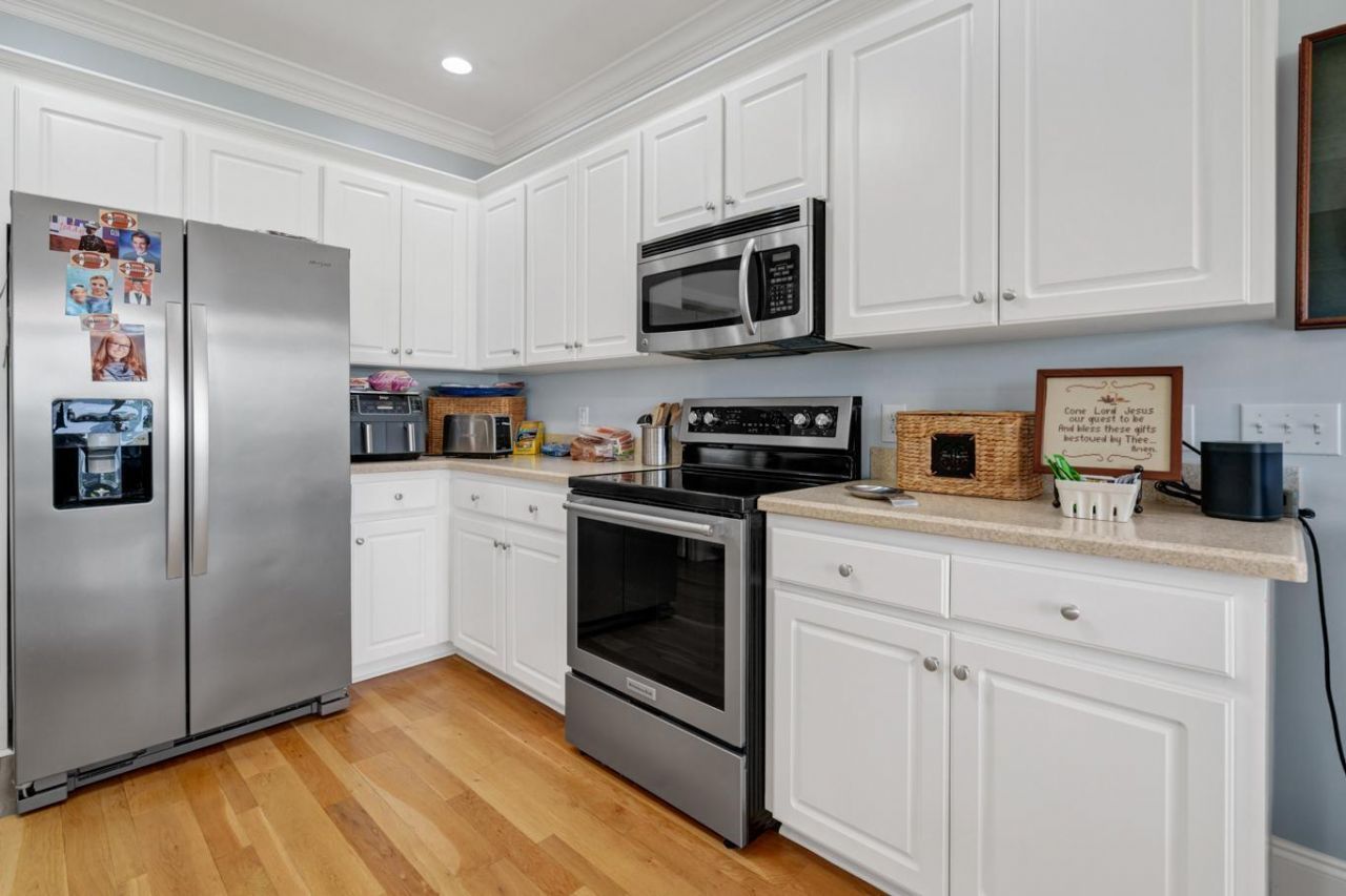8 Battery Park Road Photo 16