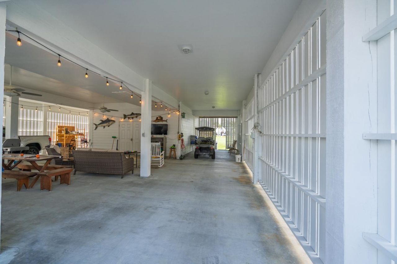8 Battery Park Road Photo 40