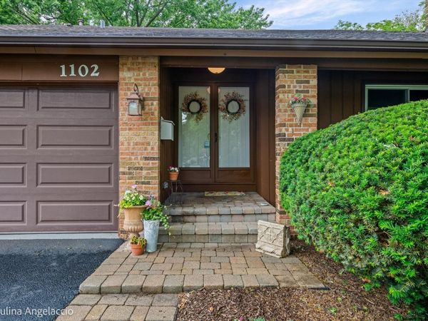 1102 N Pepper Tree Drive , Palatine, IL 60067