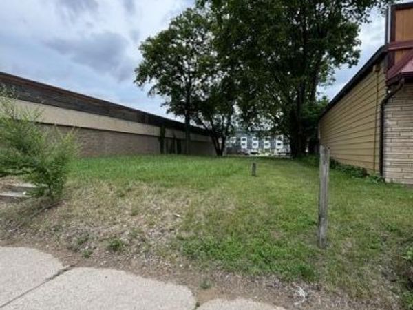 1113 3RD STREET S, La Crosse, WI 54601