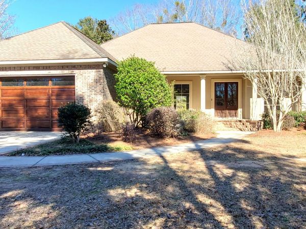 2521 Promenade Boulevard, Ocean Springs, MS 39564