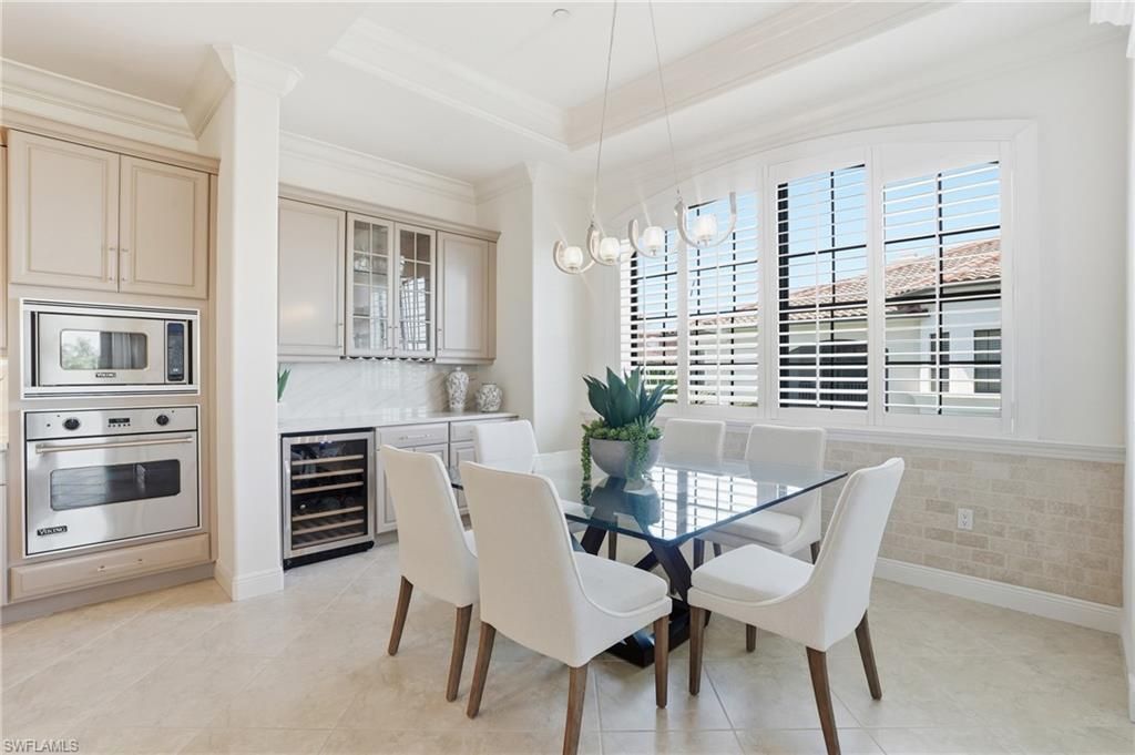 2543 Marquesa Royale Ln, Unit 4-302, Naples, FL 34109 Photo