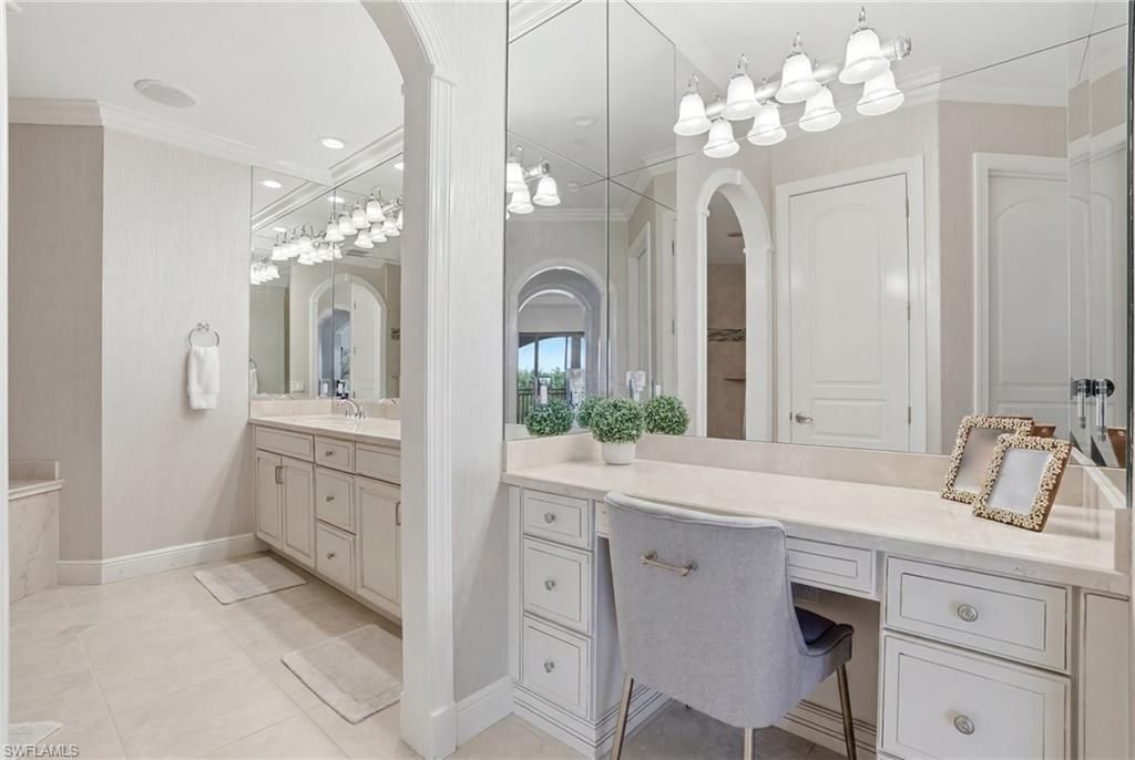 2543 Marquesa Royale Ln, Unit 4-302, Naples, FL 34109 Photo