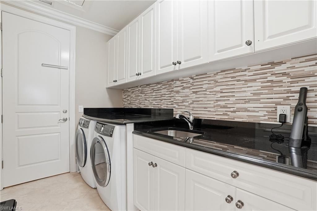 2543 Marquesa Royale Ln, Unit 4-302, Naples, FL 34109 Photo