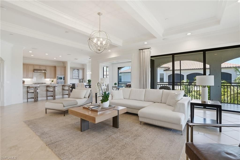 2543 Marquesa Royale Ln, Unit 4-302, Naples, FL 34109 Photo