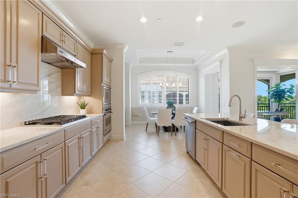 2543 Marquesa Royale Ln, Unit 4-302, Naples, FL 34109 Photo
