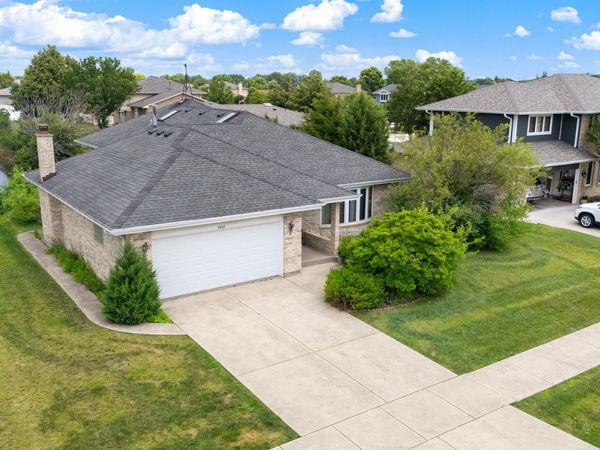 8442 Rob Roy Drive, Orland Park, IL 60462