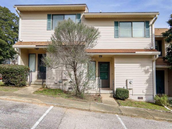 912 Brookside Ct, Pensacola, FL 32503