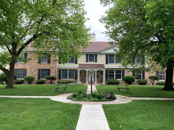 2053 Carriage Drive SW, Unit 2053H, Rochester, MN 55902
