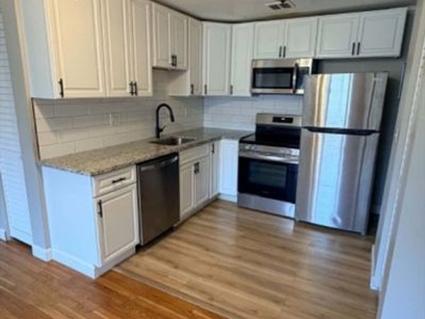 38 Carey Ave, Unit 7, Watertown, MA 02472
