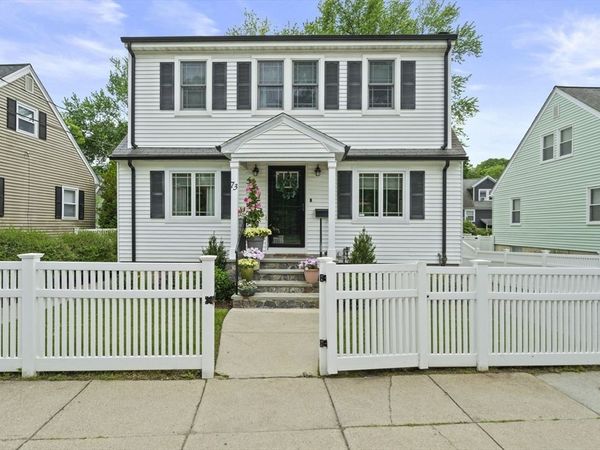 73 Hawthorne St, Boston, MA 02131