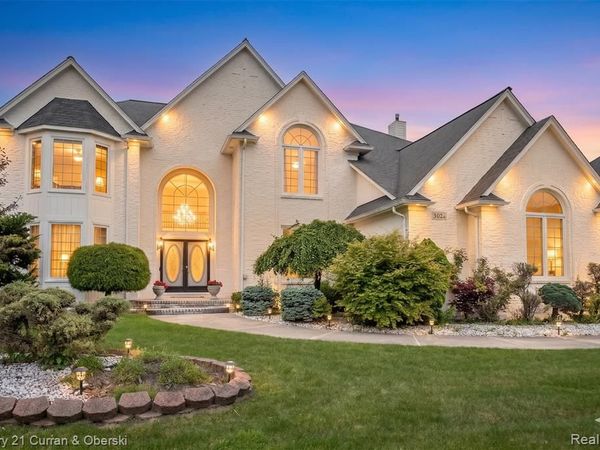 3021 Chinaberry Court , Sterling Heights, MI 48314