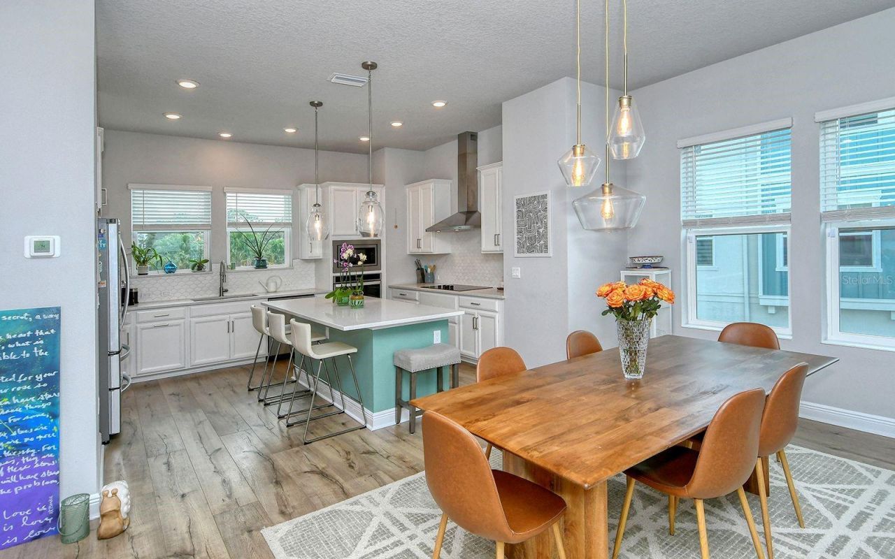 2300 Lindstrom Street , Sarasota, FL 34237 Photo