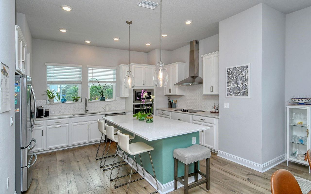 2300 Lindstrom Street , Sarasota, FL 34237 Photo