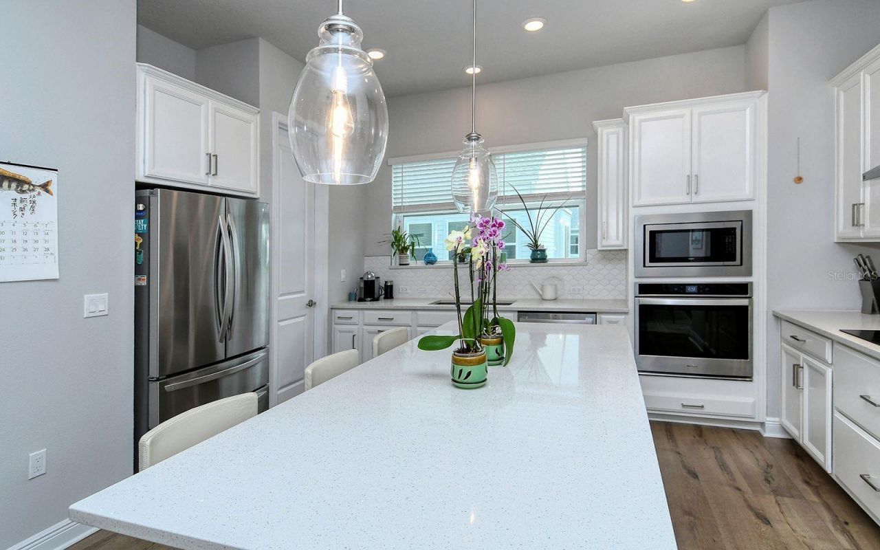 2300 Lindstrom Street , Sarasota, FL 34237 Photo