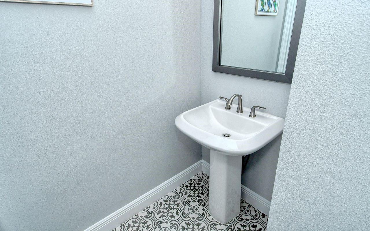 2300 Lindstrom Street , Sarasota, FL 34237 Photo