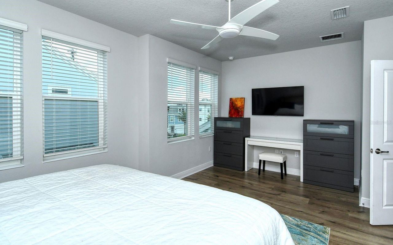 2300 Lindstrom Street , Sarasota, FL 34237 Photo