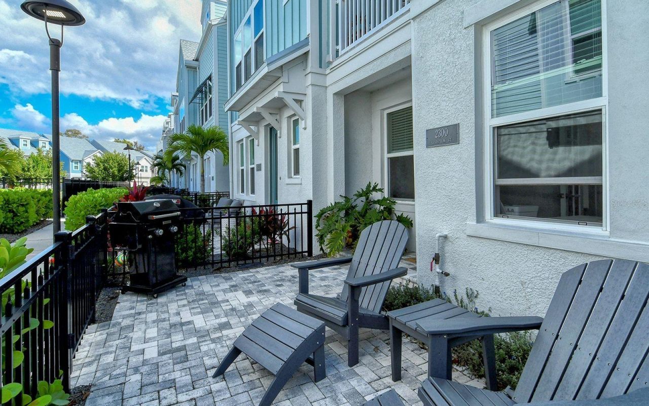 2300 Lindstrom Street , Sarasota, FL 34237 Photo