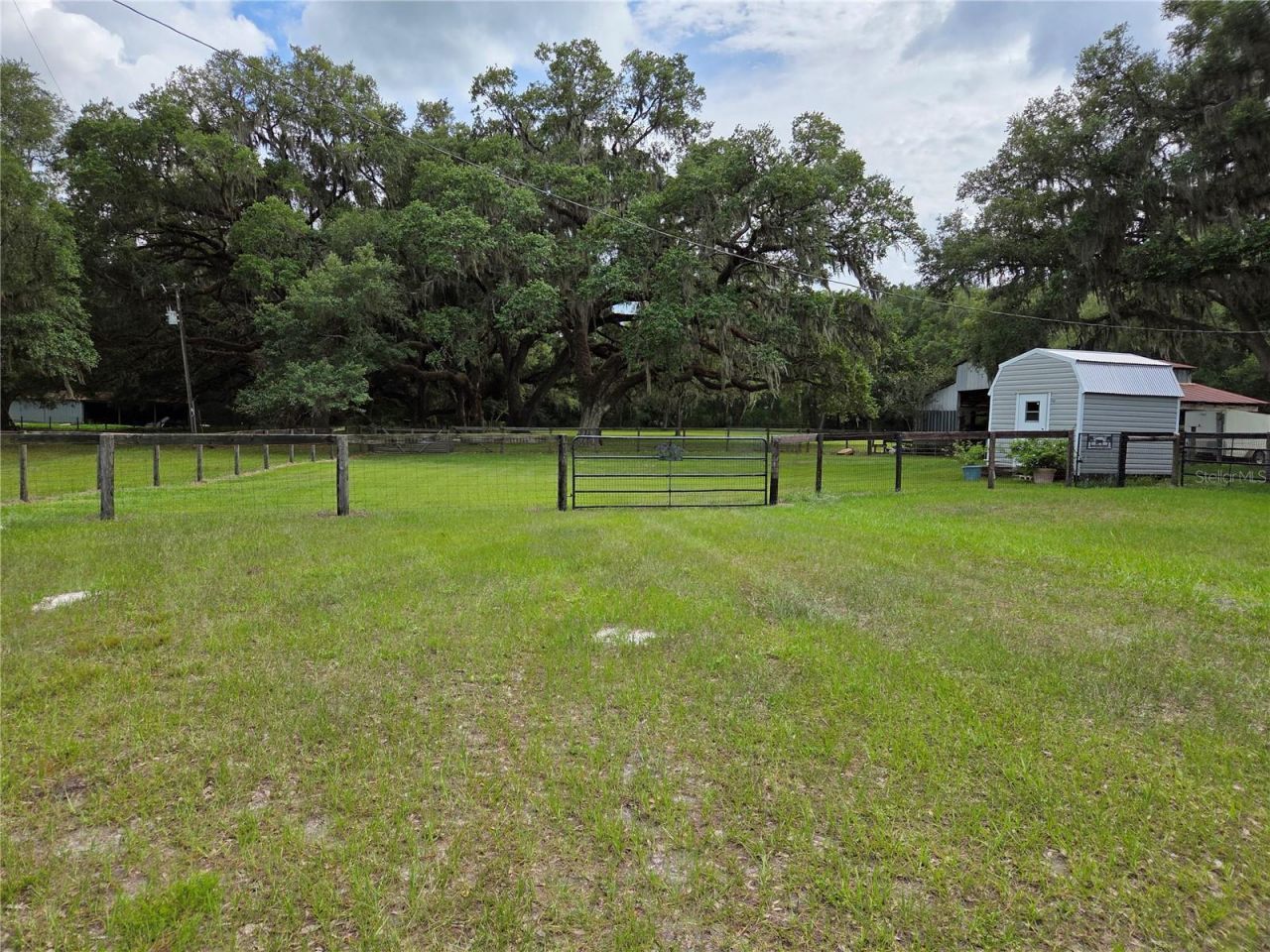 2450 SE 190th Terrace , Morriston, FL 32668 Photo