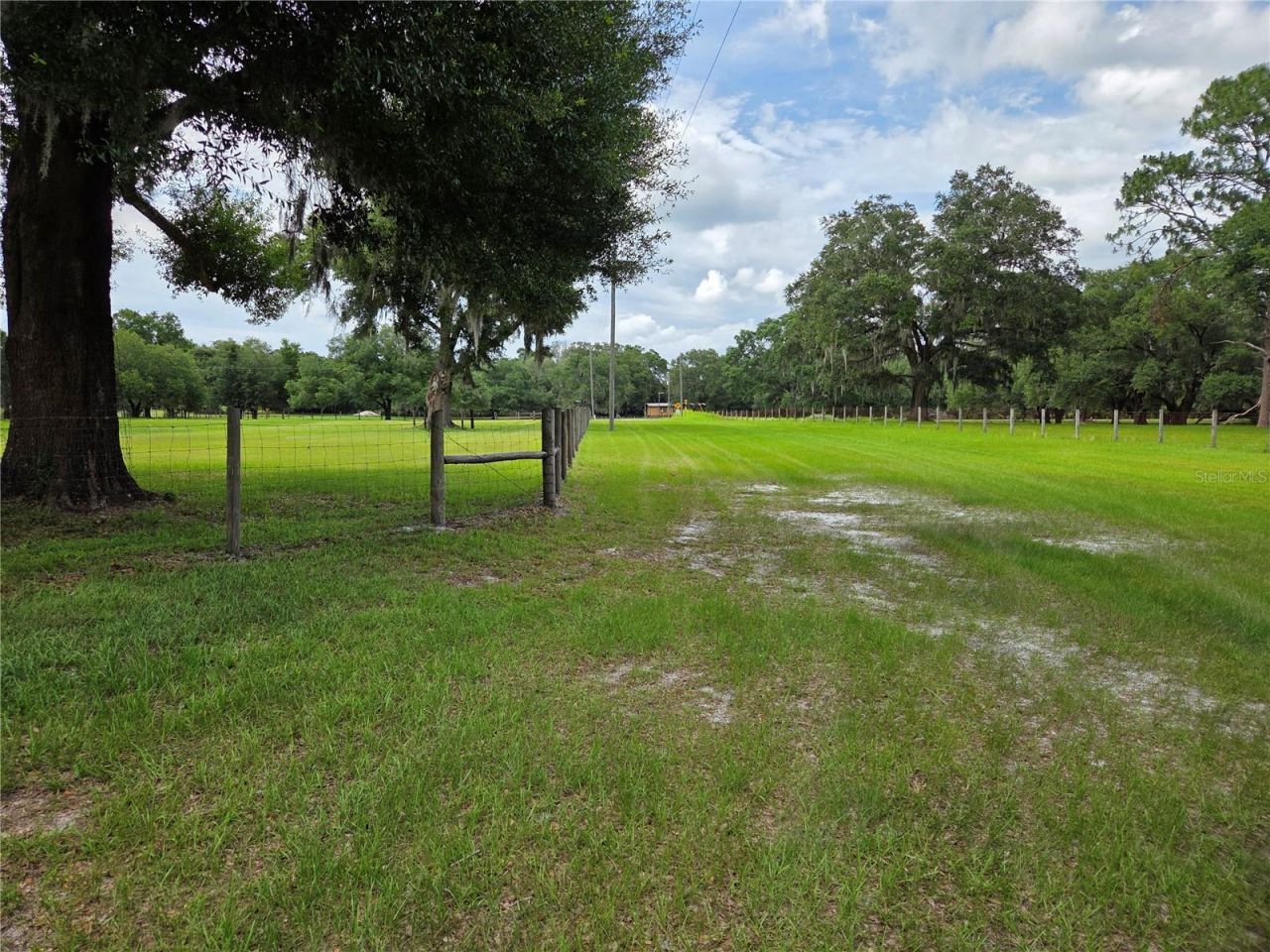 2450 SE 190th Terrace , Morriston, FL 32668 Photo
