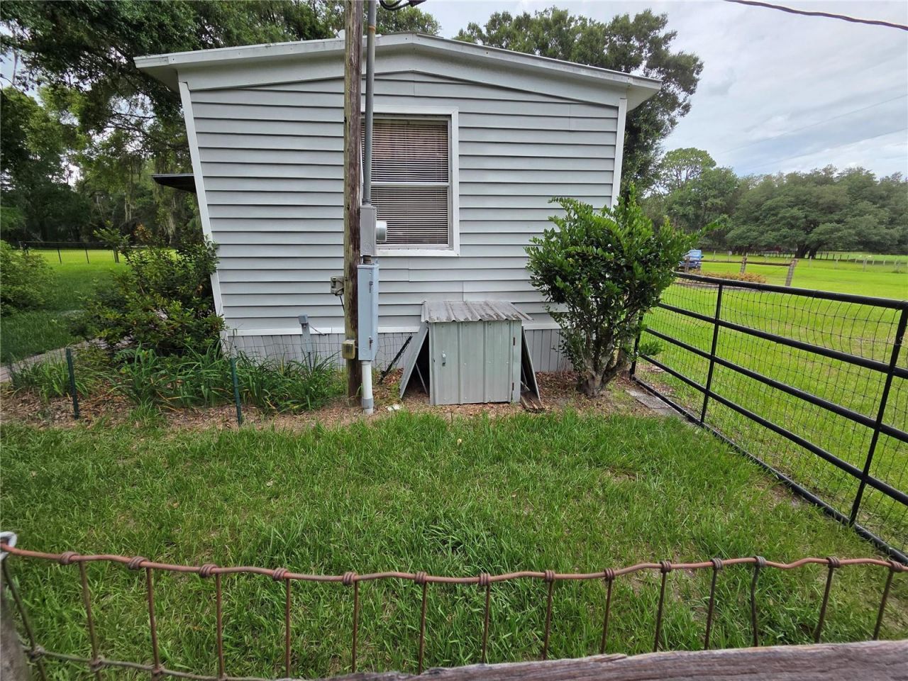 2450 SE 190th Terrace , Morriston, FL 32668 Photo