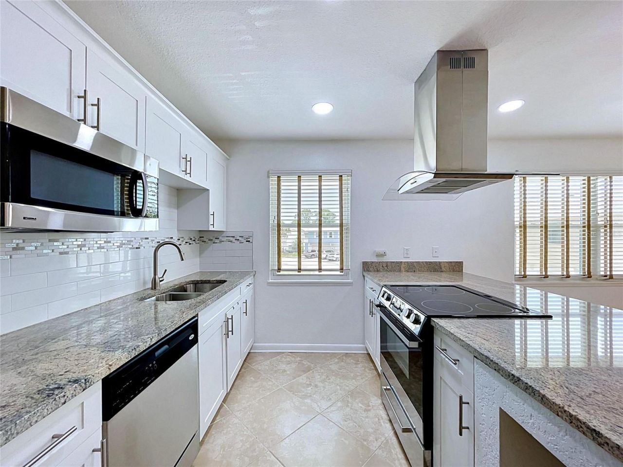 3212 38th Way S, Unit E, Saint Petersburg, FL 33711 Photo