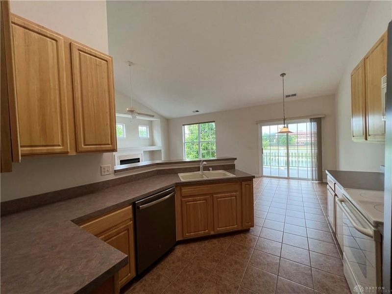 3658 Lilac Lane, Unit 4, Beavercreek, OH 45431 Photo 9
