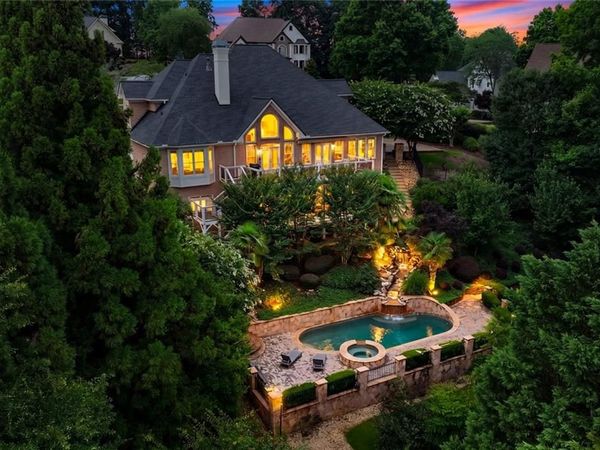 8360 Kenningston Way, Duluth, GA 30097
