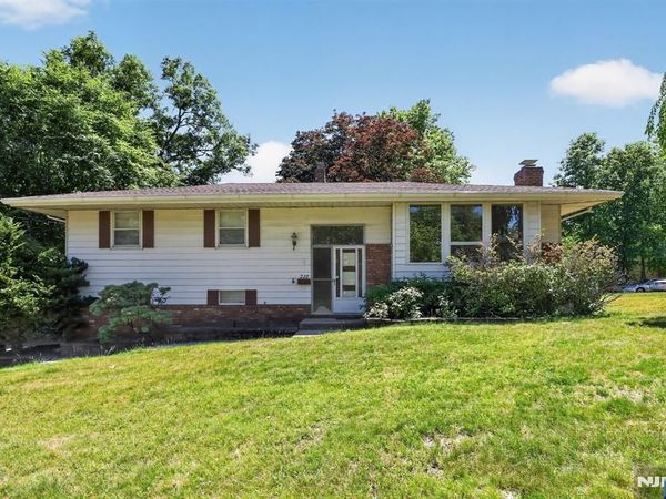228 Shaw Place, PARK RIDGE, NJ 07656