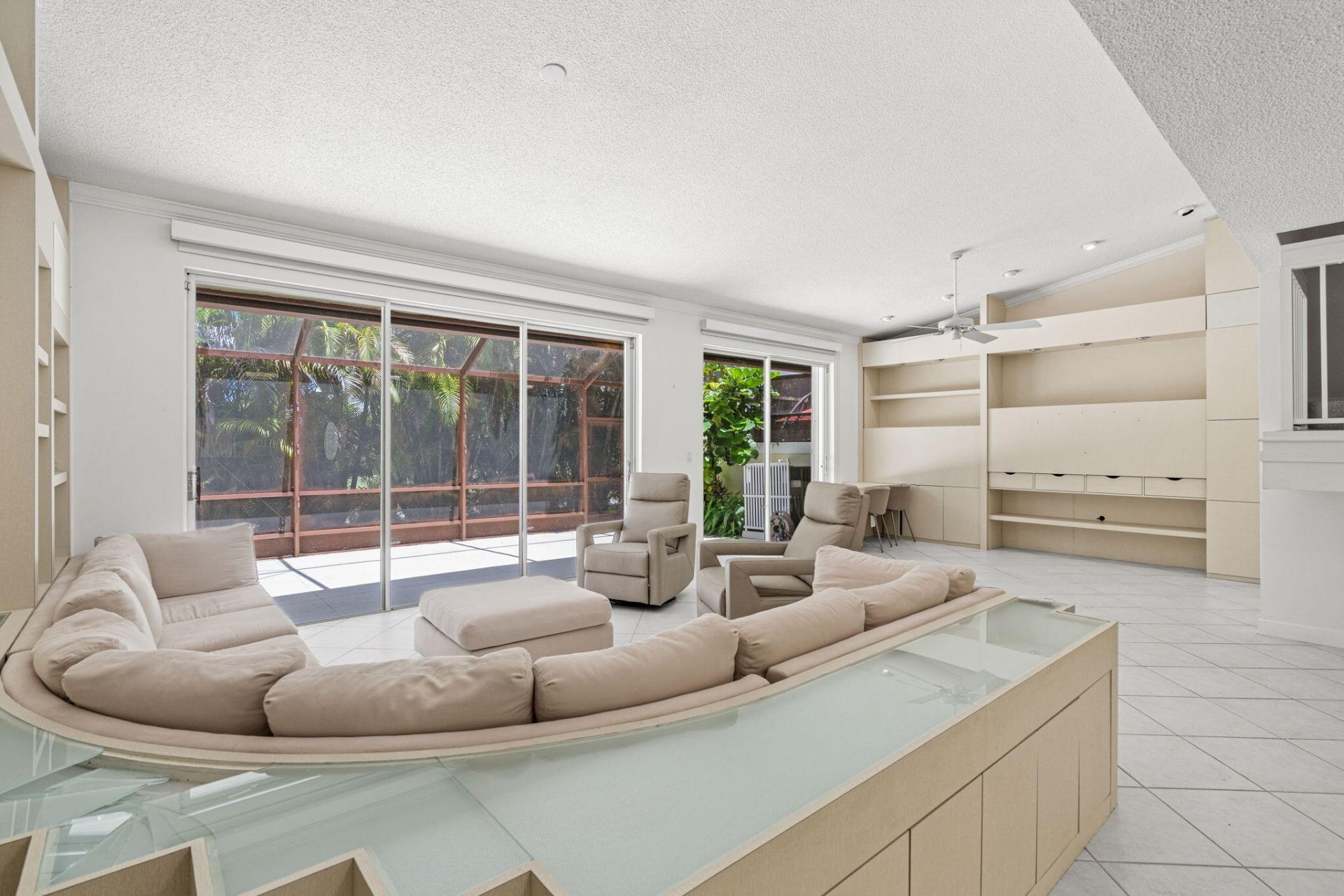 4825 NW 98th Place, Doral, FL 33178 Photo