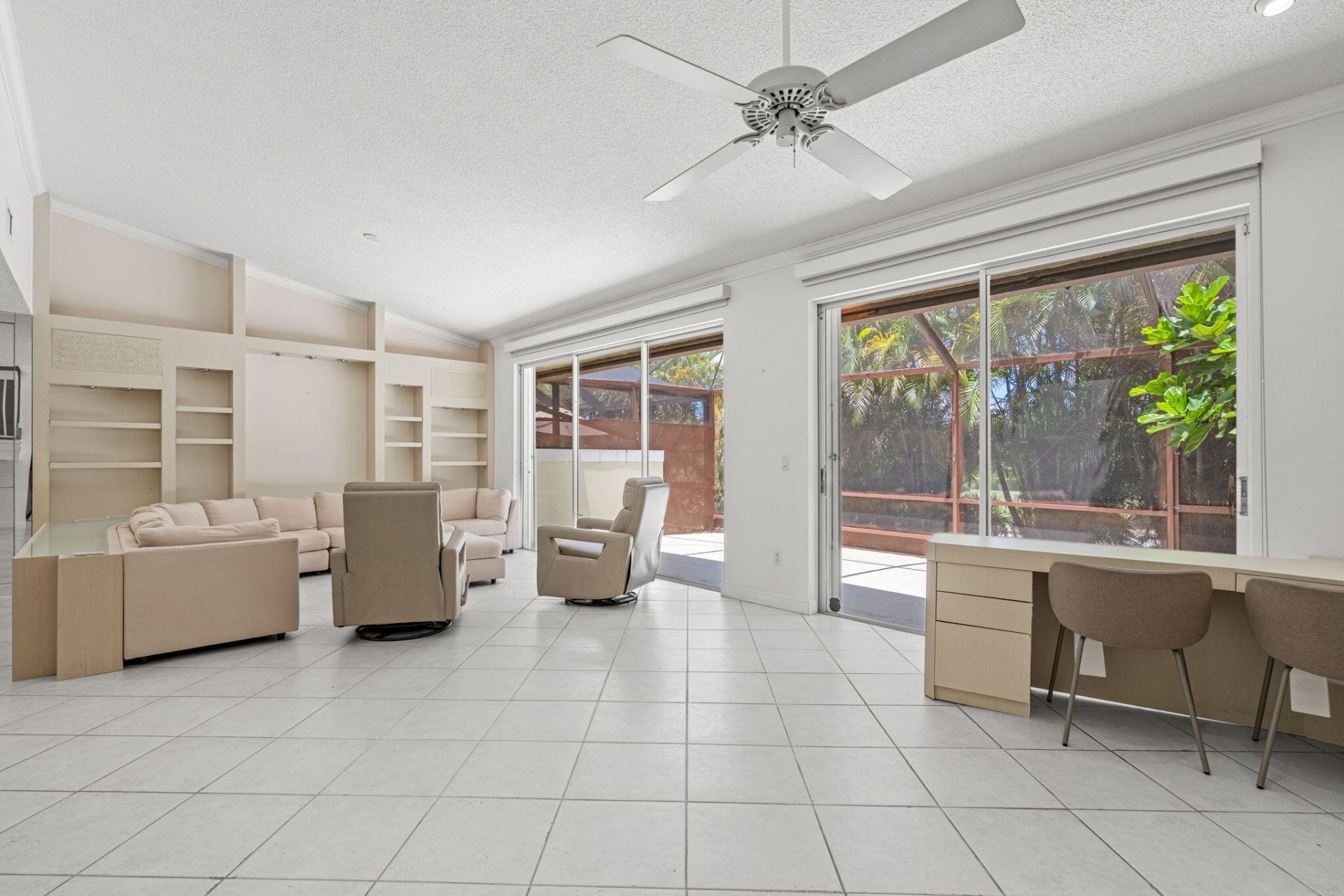 4825 NW 98th Place, Doral, FL 33178 Photo