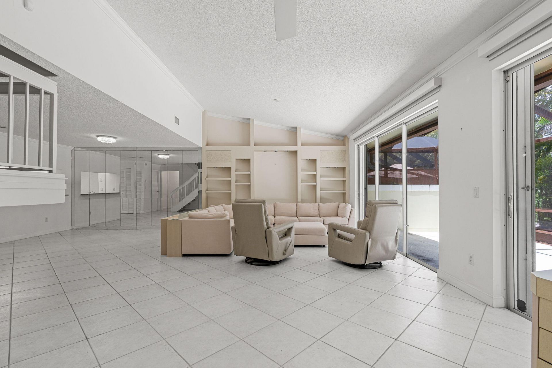 4825 NW 98th Place, Doral, FL 33178 Photo