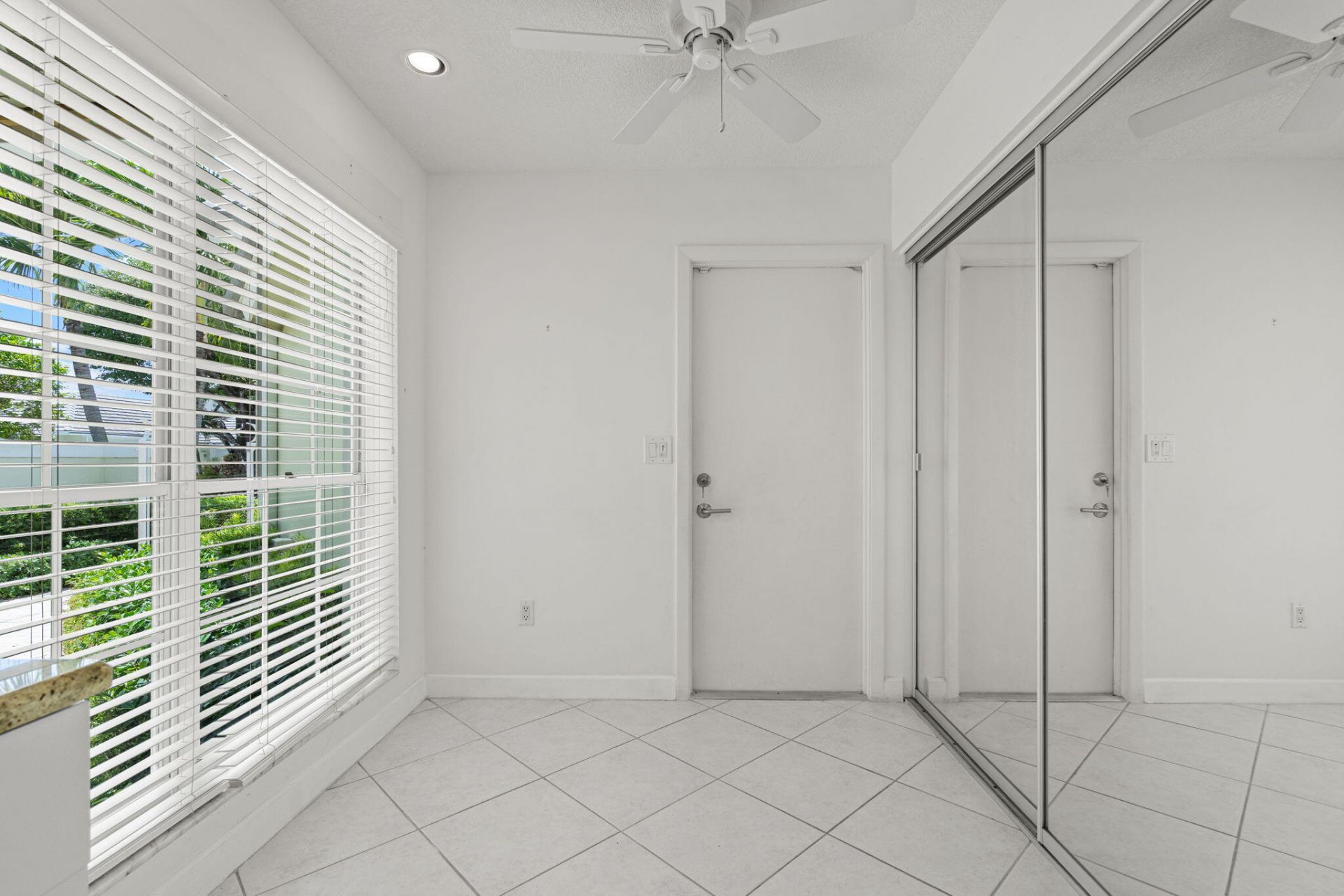 4825 NW 98th Place, Doral, FL 33178 Photo