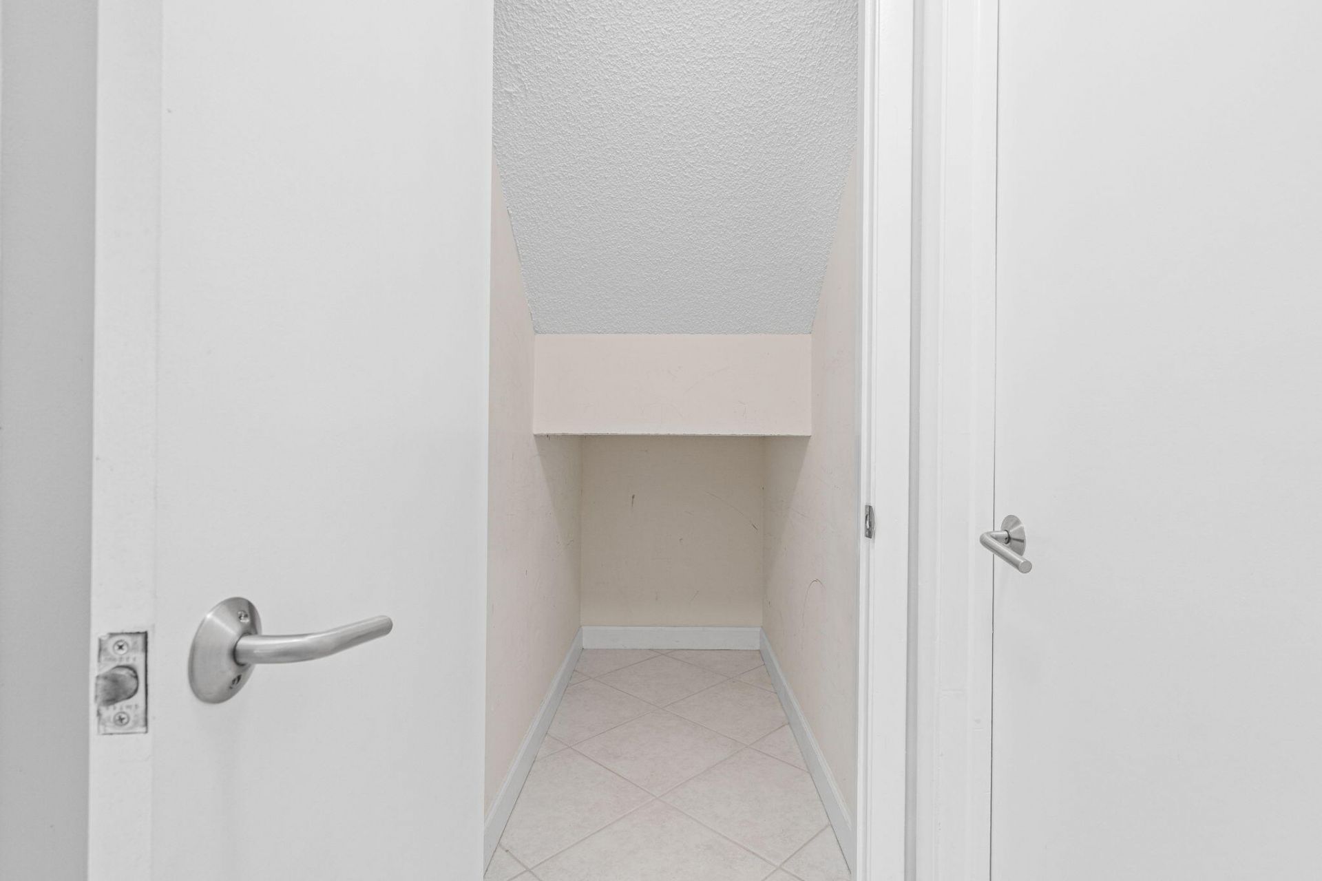 4825 NW 98th Place, Doral, FL 33178 Photo