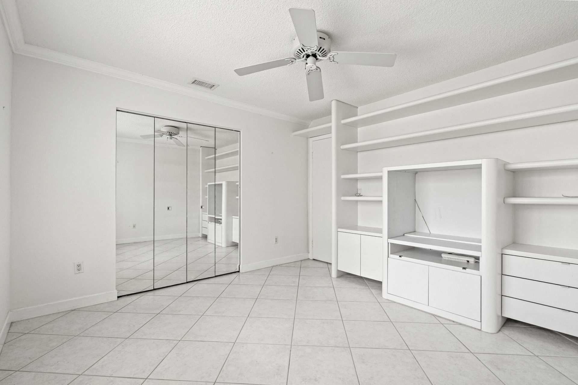 4825 NW 98th Place, Doral, FL 33178 Photo