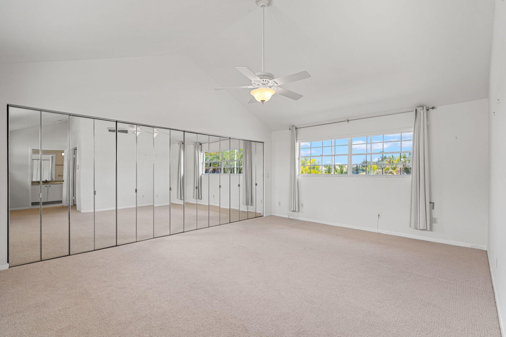 4825 NW 98th Place, Doral, FL 33178 Photo