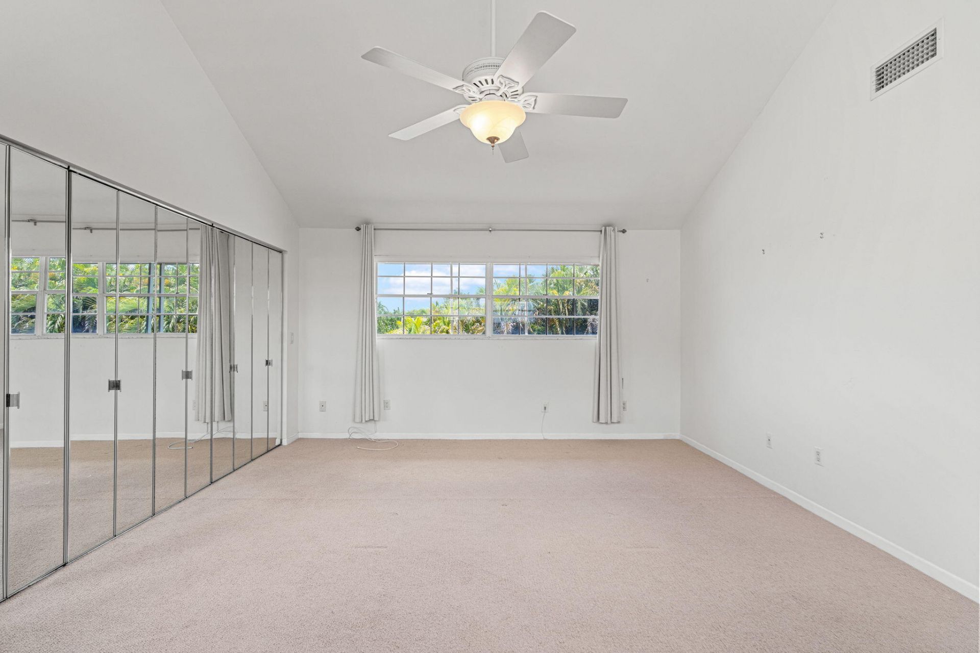 4825 NW 98th Place, Doral, FL 33178 Photo