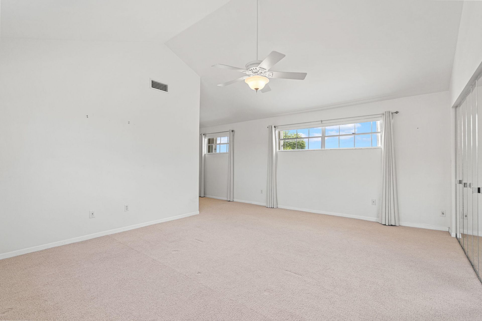 4825 NW 98th Place, Doral, FL 33178 Photo